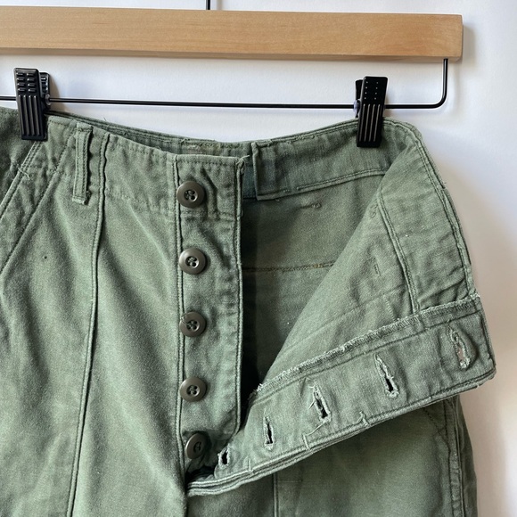 Olive High Waist Women's Shorts - Picture 3 of 4